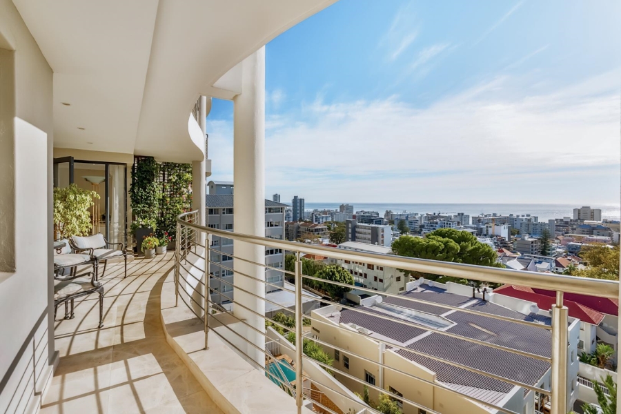 3 Bedroom Property for Sale in Sea Point Western Cape